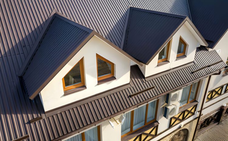  Enhancing Home Value and Comfort: Your Complete Guide to Residential Roof Selection and Maintenance